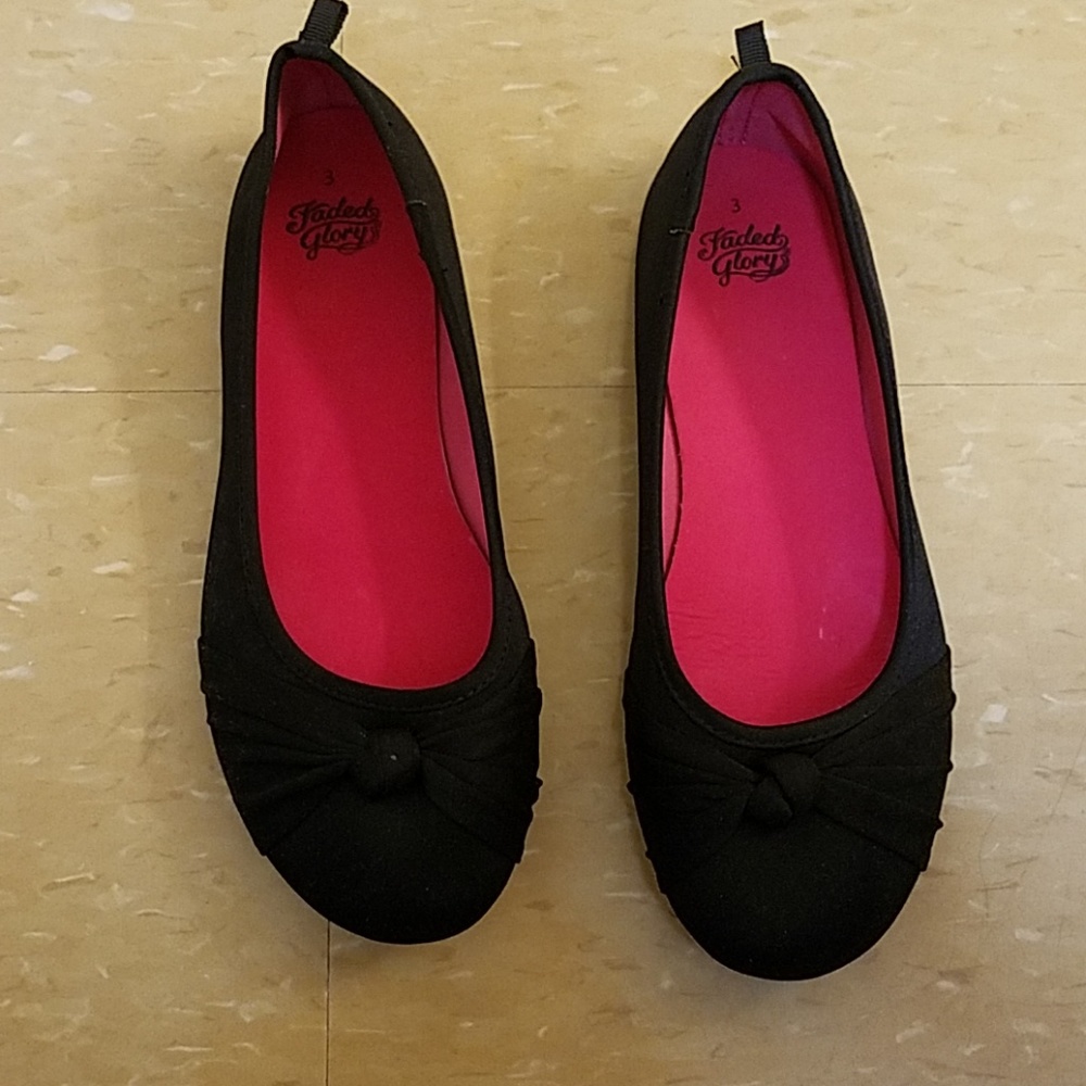 Black flats